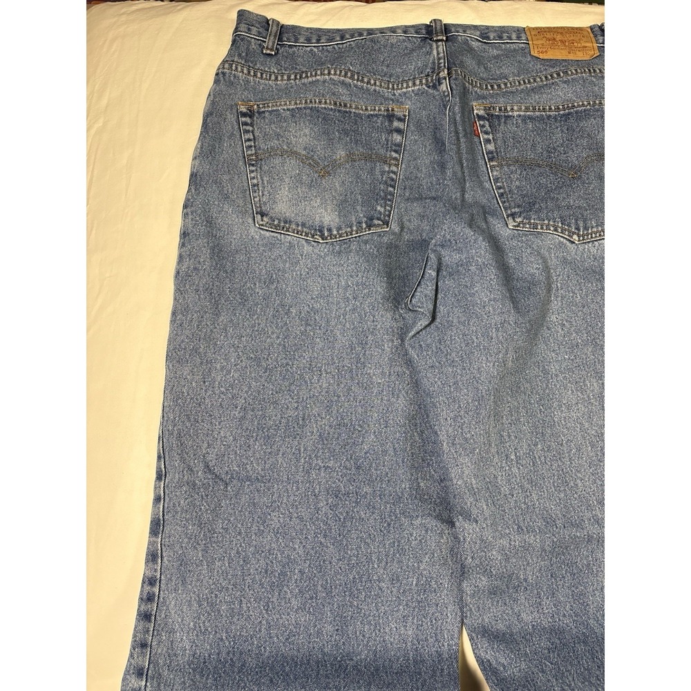 VTG 2001 Levis 560 Jeans Mens 42x32 Medium Wash Blue Loose Tapered Denim Y2K - Picture 8 of 16